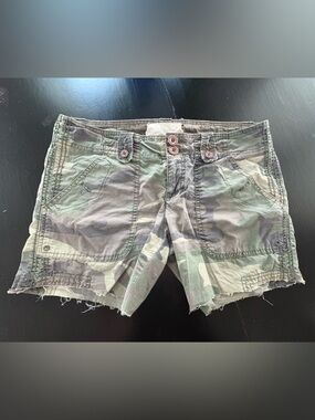 Ruehl No.925 Green Camo Cargo Shorts